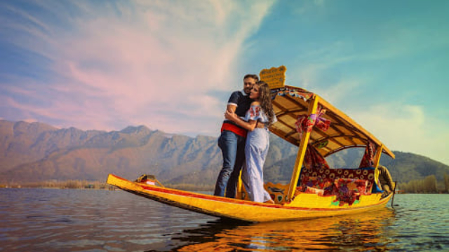 Kashmir Honeymoon Package