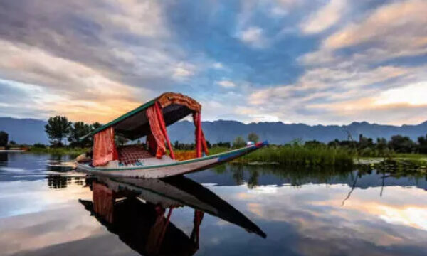 Dal lake Shikara ride