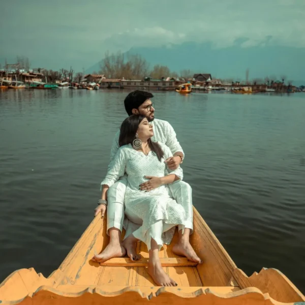 Kashmir Shikara scaled 1