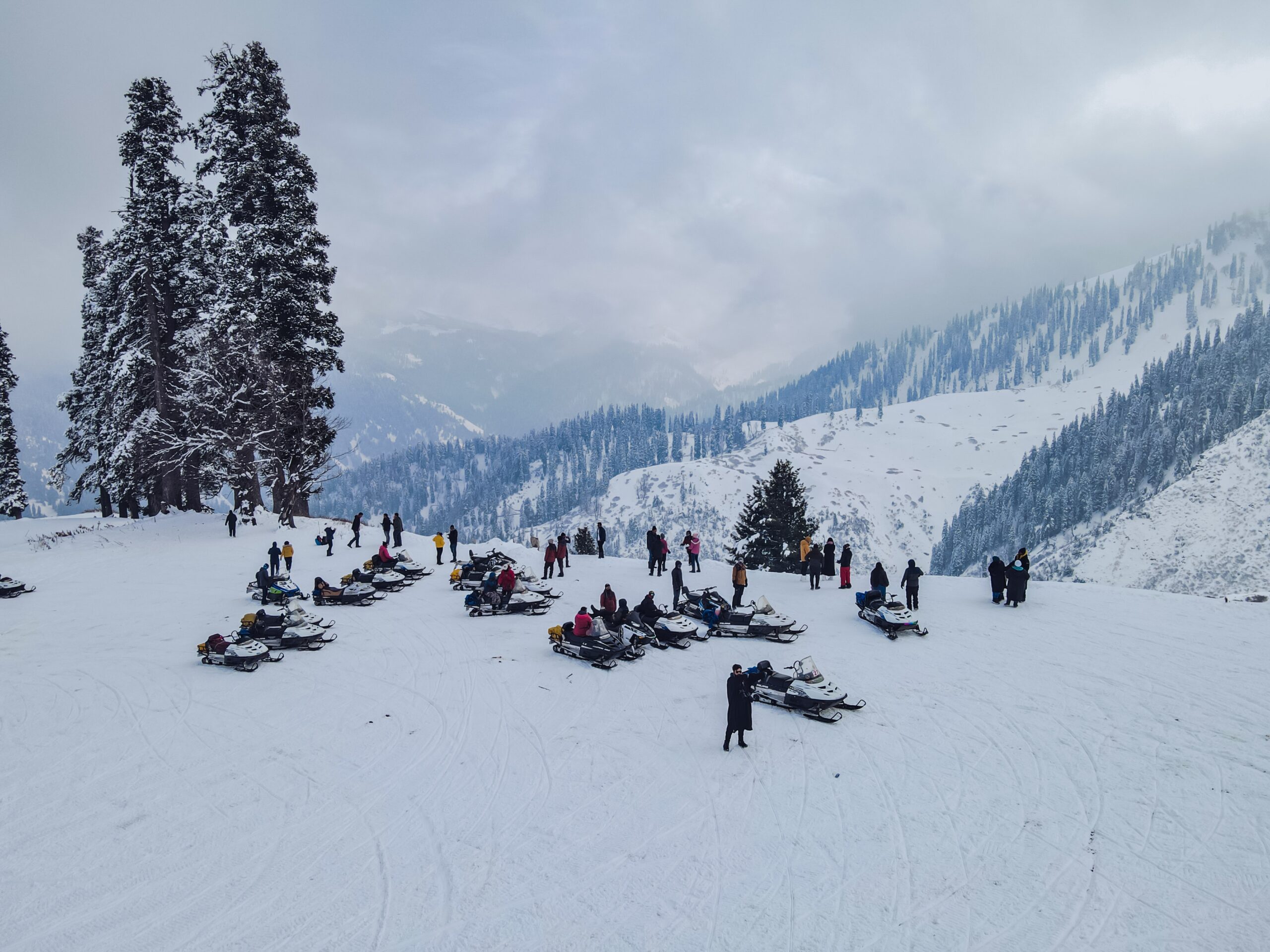 Places to See Snow in Kashmir