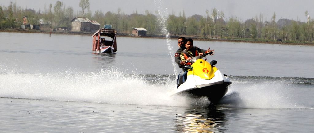 Jet Ski in Dal Lake