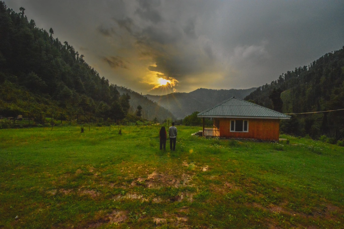Chatpal kashmir india golden wheels