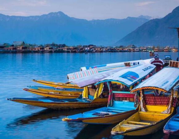 Kashmir Shikara Houseboat