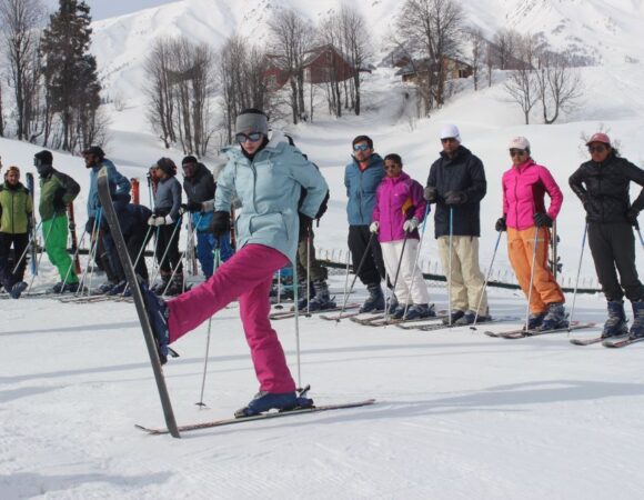 Skiing Courses in Gulmarg
