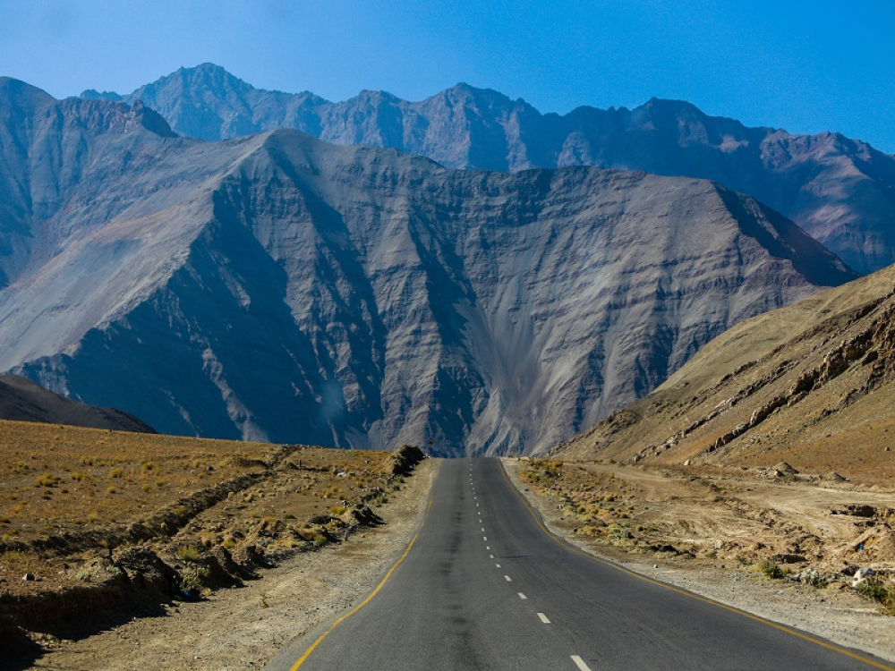 magnetic hill leh golden wheels 1