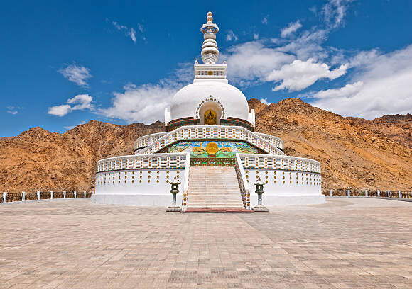 Shanti Stupa : Peace on the Peaks