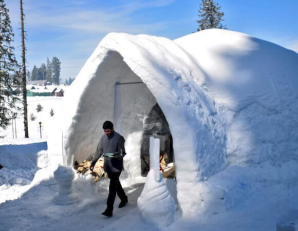Gulmarg Igloo Cafe