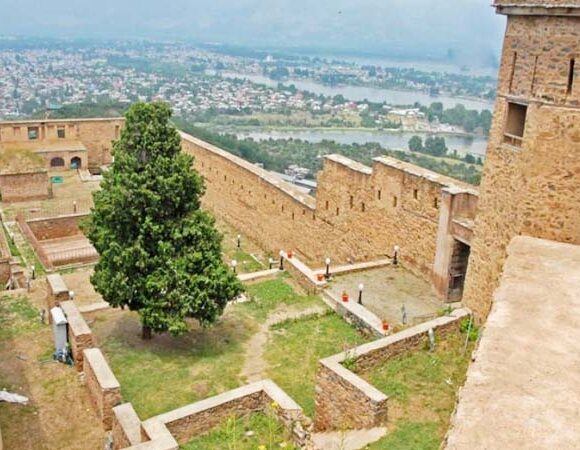Hari Parbat Fort : A Majestic Landmark Overlooking Srinagar