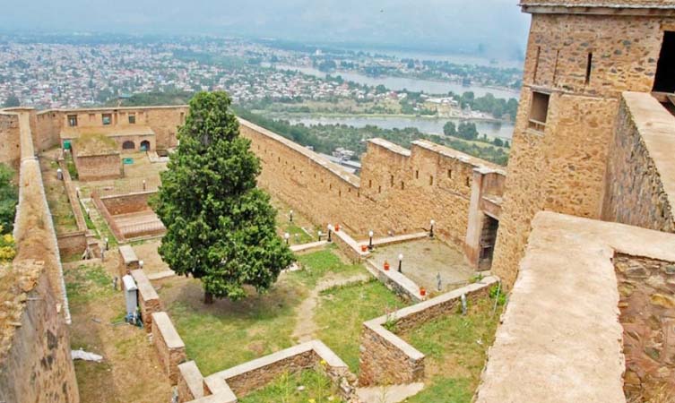 Hari Parbat Fort golden wheels