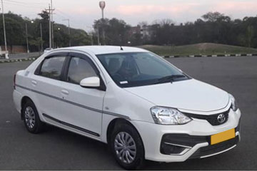 Ultimate Experience of Luxury Car Rental in Kashmir