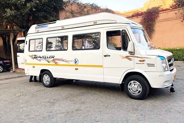 9 seater tempo traveller
