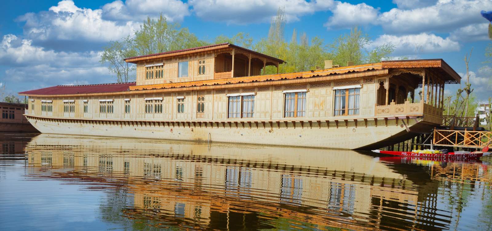 Activities on Srinagar Houseboats