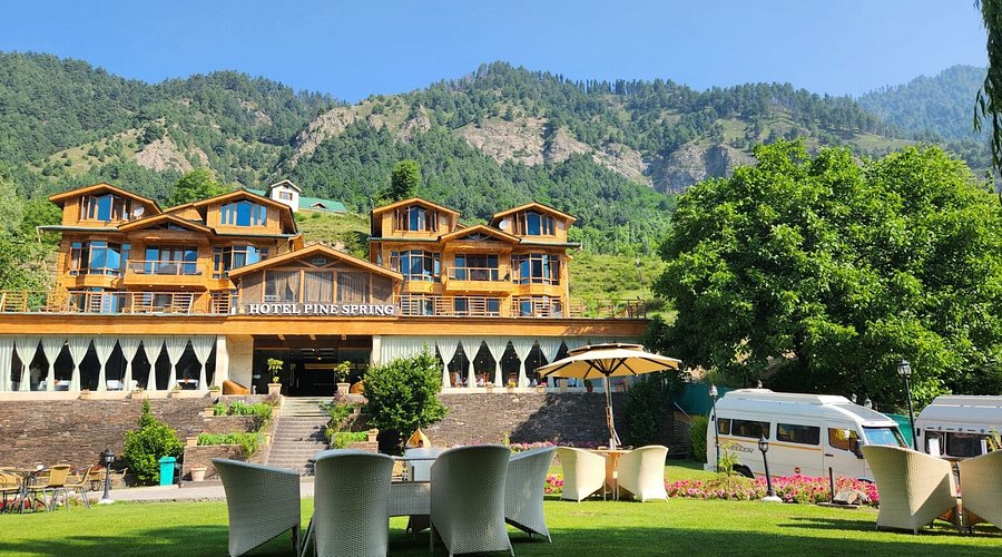 Hotel Pine Spring Pahalgam golden wheels