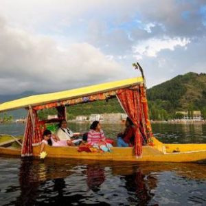 Dal lake shikara ride 1