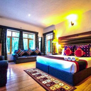 Guesthouse Booking in Kashmir golden wheels