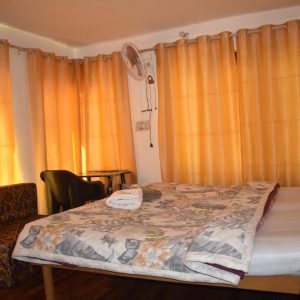 Guesthouse Booking in Kashmir golden wheels