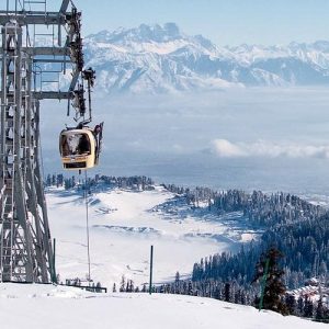 Gulmarg Group Tour Packages golden wheels