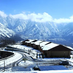 Hotels in Kashmir golden wheels