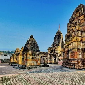 Mamleshwar Temple golden wheels