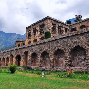 Pari Mahal Kashmir golden wheels 1