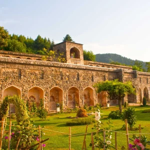 Pari Mahal Kashmir golden wheels scaled