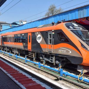 Vande Bharat from Delhi to Srinagar golden wheels 1