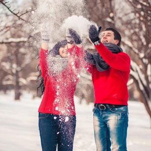 Winter Honeymoon Packages in Kashmir golden wheels