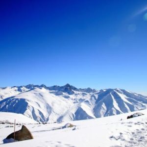 apharwat peak pahalgam golden wheels