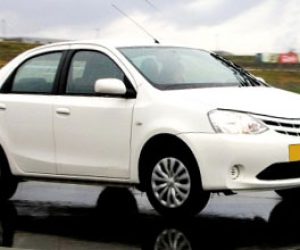 best cab service in srinagar golden wheels