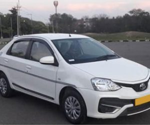Ultimate Experience of Luxury Car Rental in Kashmir