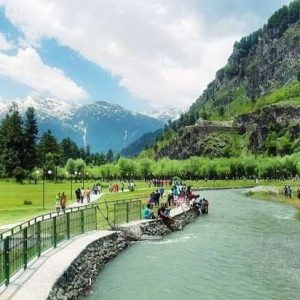 betaab valley kashmir golden wheels