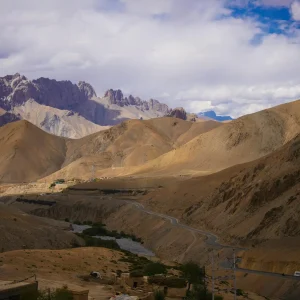 drass valley ladakh golden wheels